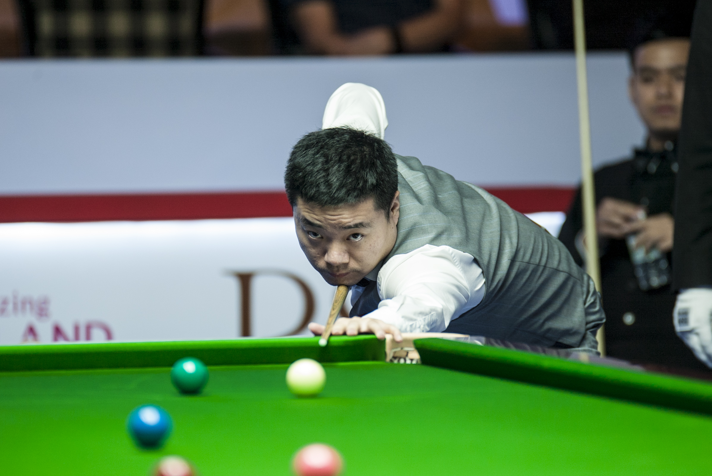 库里怒了 库里怒了