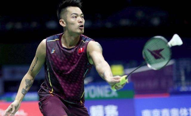 琼斯表现出 琼斯表现出