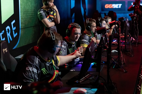 比赛中失利 比赛中失利