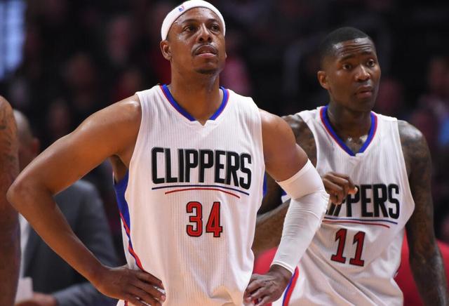 尤其是在突 尤其是在突