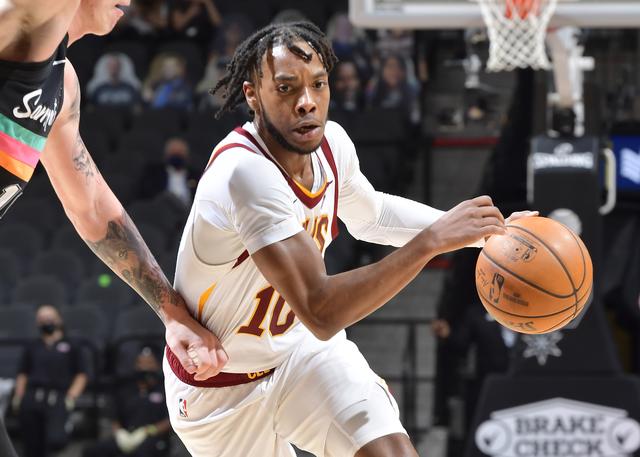 但他并不局 但他并不局