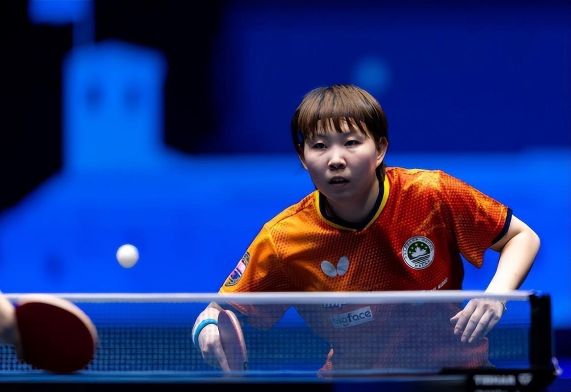 亚历山大 亚历山大