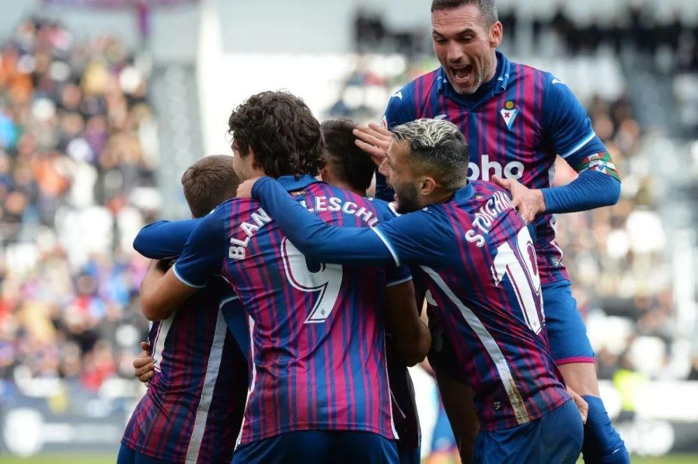 显露出这样 显露出这样