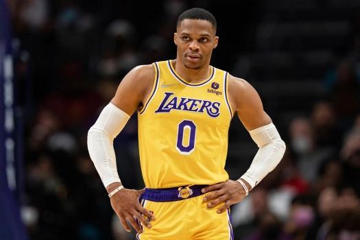 另一边在休 另一边在休